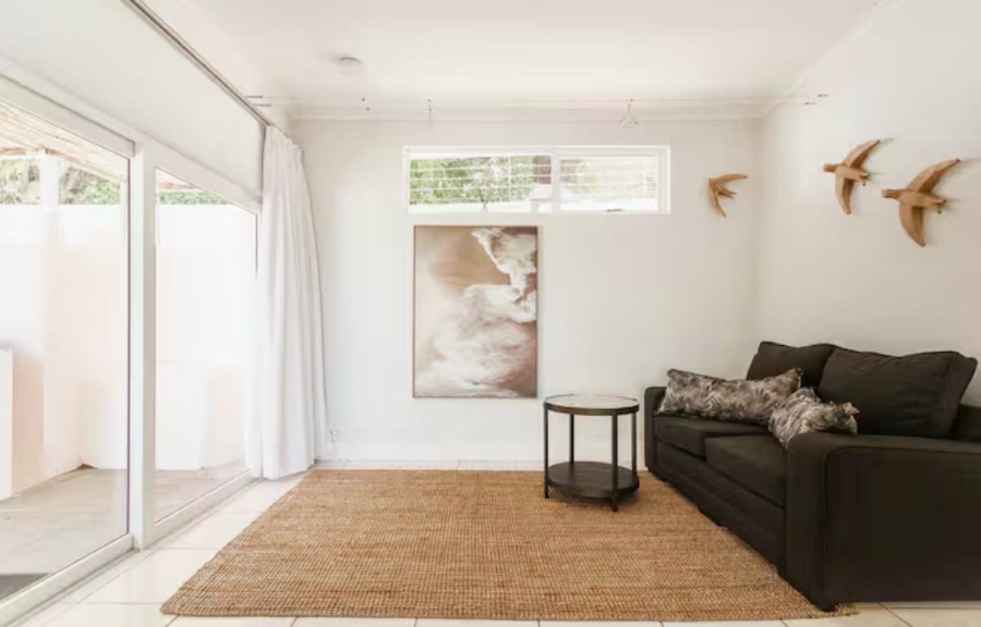 To Let 2 Bedroom Property for Rent in Green Point Western Cape